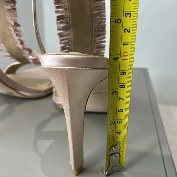 NWT BCGB Dusty Pink Satin High Heels with Fringe & Beads SZ 37/7 - Picture 10 of 13